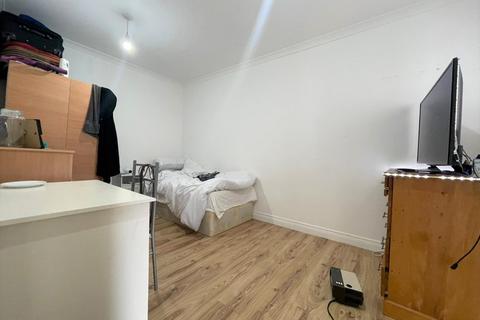 5 bedroom detached house for sale, Ilford, Essex, IG2