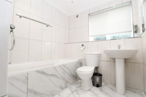 1 bedroom flat for sale, Boston Manor Road, Brentford, TW8