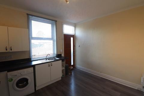 1 bedroom flat to rent, Harlech Road, Leeds, West Yorkshire, LS11