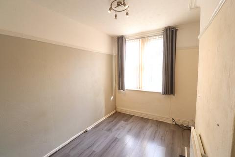 1 bedroom flat to rent, Harlech Road, Leeds, West Yorkshire, LS11