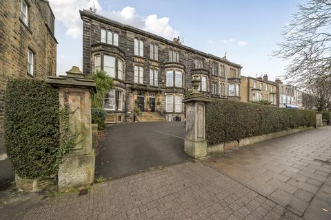 2 bed flat/apartment for rent in York Place, Harrogate, North Yorkshire, HG1