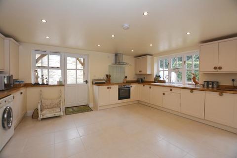 4 bedroom detached house to rent - The Green, Thorp Arch, Wetherby, West Yorkshire, LS23 7AB