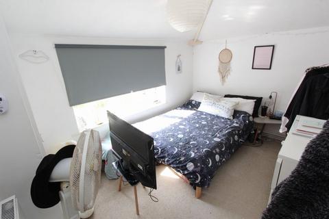 2 bedroom house to rent, Camden Road, Ellesmere Port, CH65