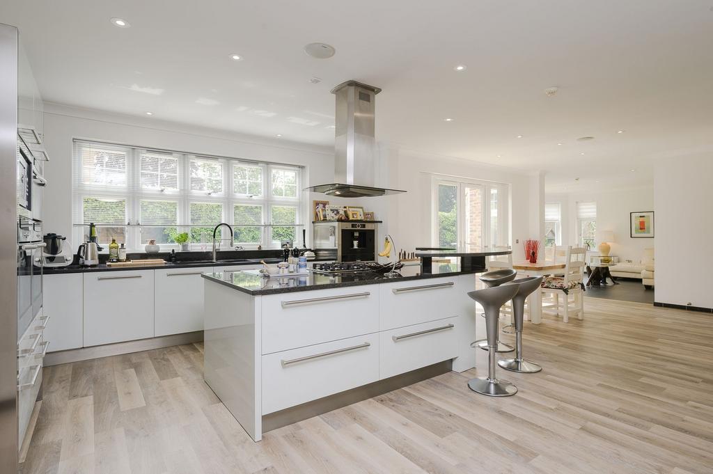 Leigh Hill Road, Cobham, KT11 6 bed detached house for sale £3,195,000