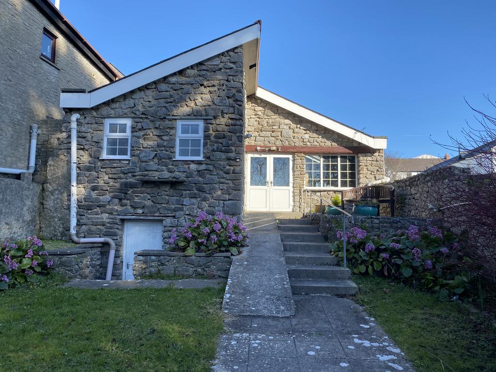 The Parade, Pembroke SA71 1 bed property for sale £130,000