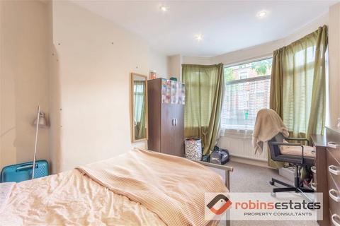 168 Allington Avenue, Nottingham, NG7 1JX