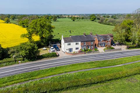 3 bedroom semi-detached house for sale, Newcastle Road, Sandbach, CW11