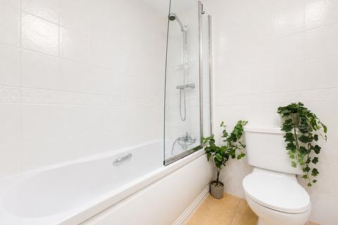 3 bedroom flat for sale, Alexander Court, Dee Lane, Chester, Cheshire, CH3