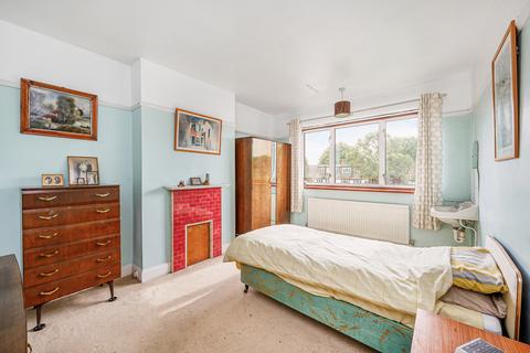 201 Gunnersbury Lane, London, W3 8LJ