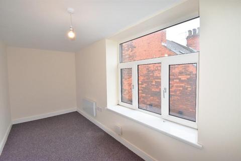 2 bedroom flat to rent, Hessle Road, Hull, HU3