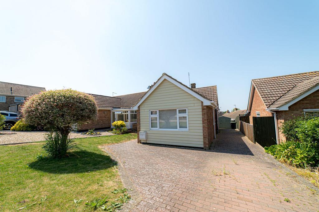Hillcroft Road, Herne Bay, CT6 2 bed semidetached bungalow £339,950
