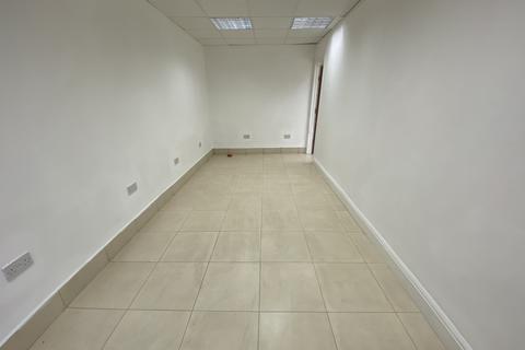 Shop to rent, , HOUNSLOW, Greater London, TW3