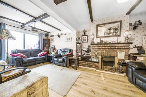 53 Queensway, West Wickham, BR4 9EP