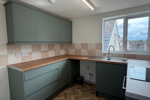 1 bedroom apartment to rent, Albion Road, Gravesend, Kent, DA12 2SR