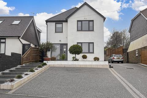 4 bedroom detached house for sale, Crescent Drive North, Woodingdean, Brighton, East Sussex