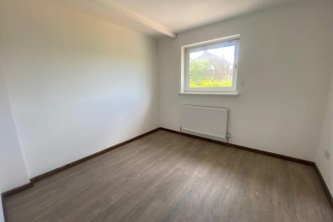 4 bedroom end of terrace house to rent, Dolphin Road , UB5
