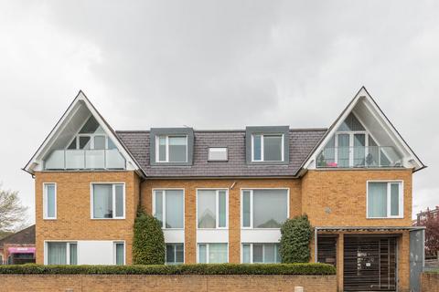2 bedroom apartment for sale - Valley Lodge, Loughton, Essex