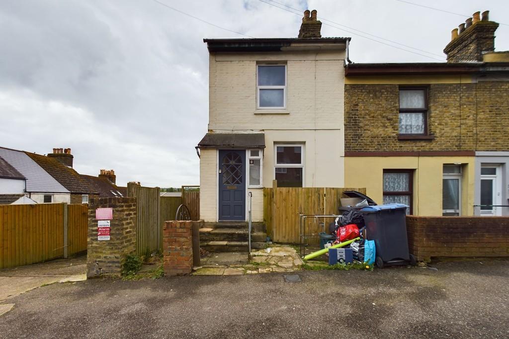Mayfield Avenue, Dover 3 bed end of terrace house for sale £160,000