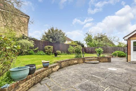 85 Earles Meadow, Horsham, RH12 4HR