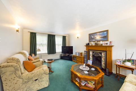 85 Earles Meadow, Horsham, RH12 4HR