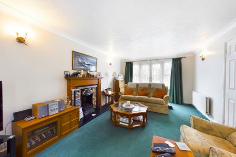 85 Earles Meadow, Horsham, RH12 4HR