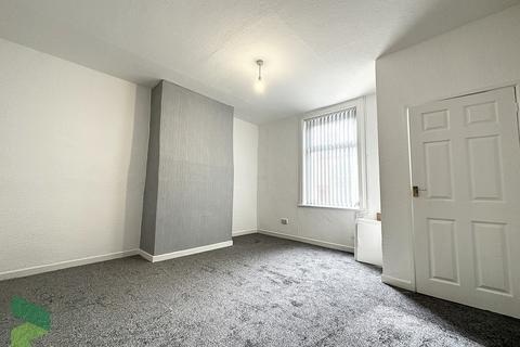 2 bedroom end of terrace house to rent, Livesey Branch Road, Blackburn