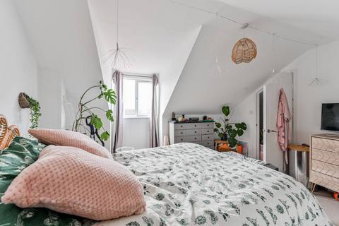 Flat 3, 82 Lansdowne Road, London, E17 8QU