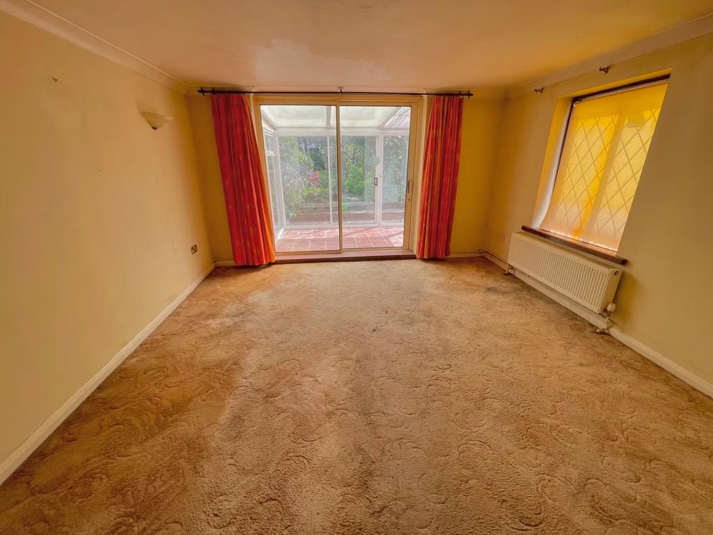 Shirley Close, Rustington 2 bed detached bungalow for sale £465,000