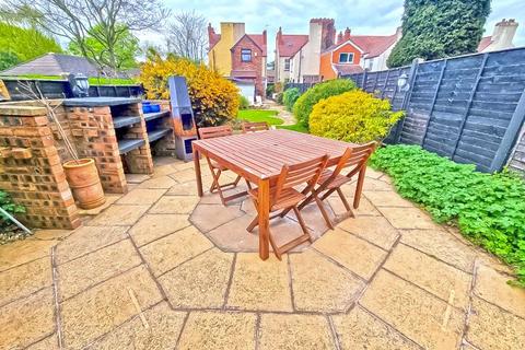 36 Lichfield Road, Bloxwich, Walsall, WS3 3LY