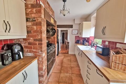 36 Lichfield Road, Bloxwich, Walsall, WS3 3LY