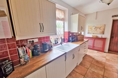 36 Lichfield Road, Bloxwich, Walsall, WS3 3LY
