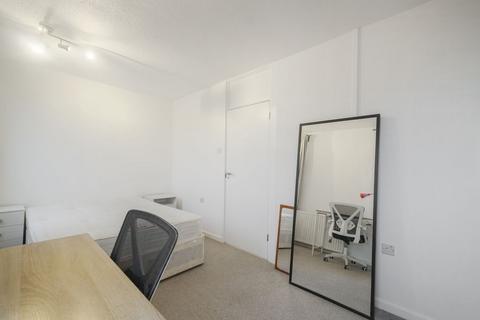 2 bedroom maisonette to rent, Grenville House, Arbery Road E3