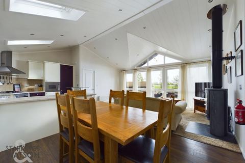 2 bedroom chalet for sale, Staithe Road, Burgh St. Peter, Beccles