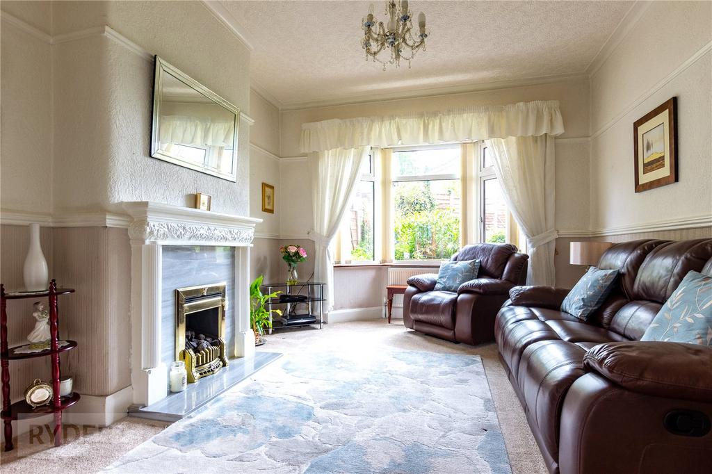 Parkside, Alkrington, Middleton, Manchester, M24 3 bed semidetached