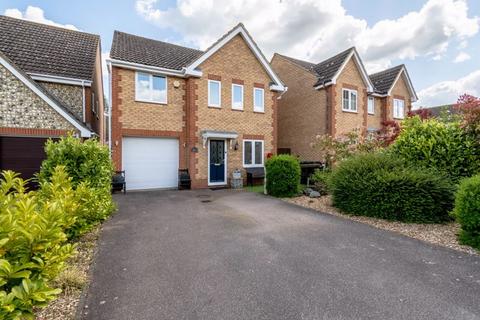 4 bedroom detached house for sale - Lilac Grove, Rushden