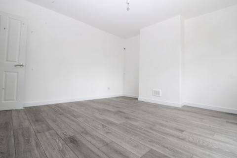 2 bedroom apartment for sale, Cedar Grove, Ealing