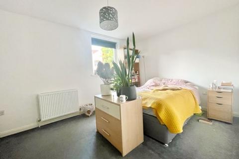 2 bedroom apartment to rent, Vesta Road, SE4