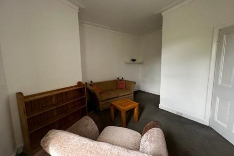 1 bedroom flat to rent, Flat 12, 4 Yeaman Place, Edinburgh