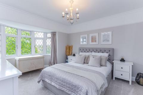 3 bedroom semi-detached house for sale - Pinewood Drive, Bletchley, Milton Keynes