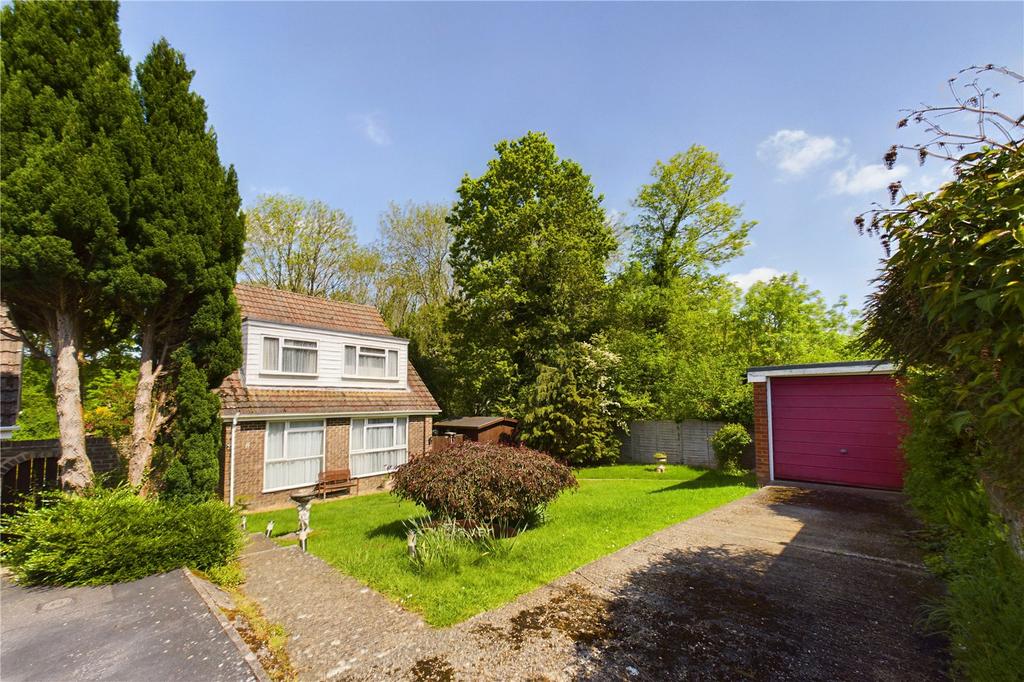 Abbey Park, Burghfield Common, Reading, Berkshire, RG7 3 bed detached