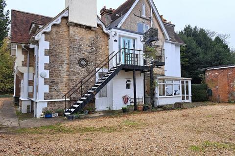 1 bedroom flat for sale, Stonepitts Close, Ryde, Isle of Wight, PO33 3NH