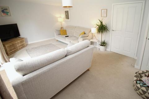 10 Glover Drive, Peterborough, PE4 7DB