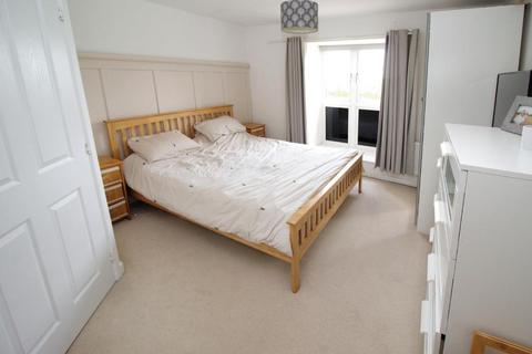 10 Glover Drive, Peterborough, PE4 7DB