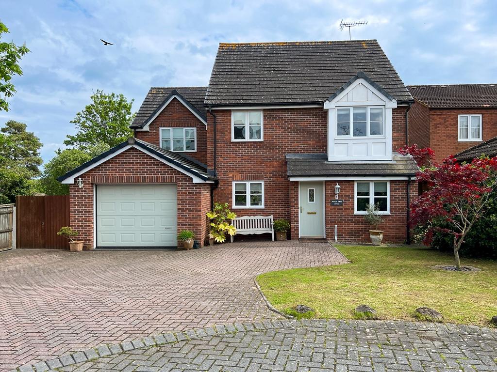 The Orchards, Newnham, GL14 5 bed detached house for sale £485,000