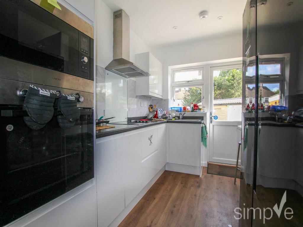 Bourne Avenue, Hayes, Middlesex 1 bed in a house share £850 pcm (£196 pw)