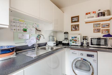 18 Veysey Close, Exeter, EX2 6AS