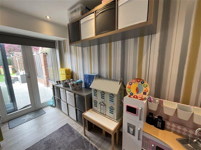 Playroom/snug