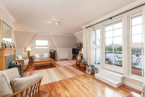 4 bedroom penthouse to rent, Kinnear Road, Edinburgh, Midlothian