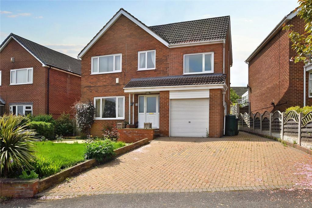 Harwill Avenue, Churwell, Morley, Leeds 4 bed detached house for sale