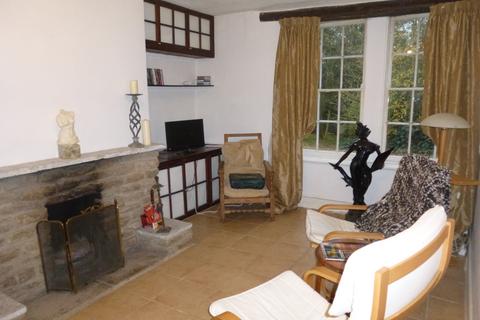 2 bedroom semi-detached house to rent, Challymead, Broughton Gifford